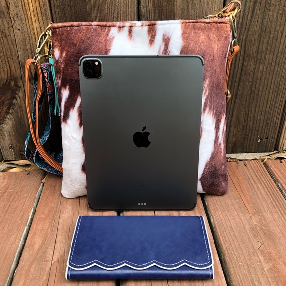 NEW FAUX COWHIDE FUR WESTERN CROSSBODY BAG PURSE WALLET SET & TASSEL BAG CHARM - Picture 4 of 7